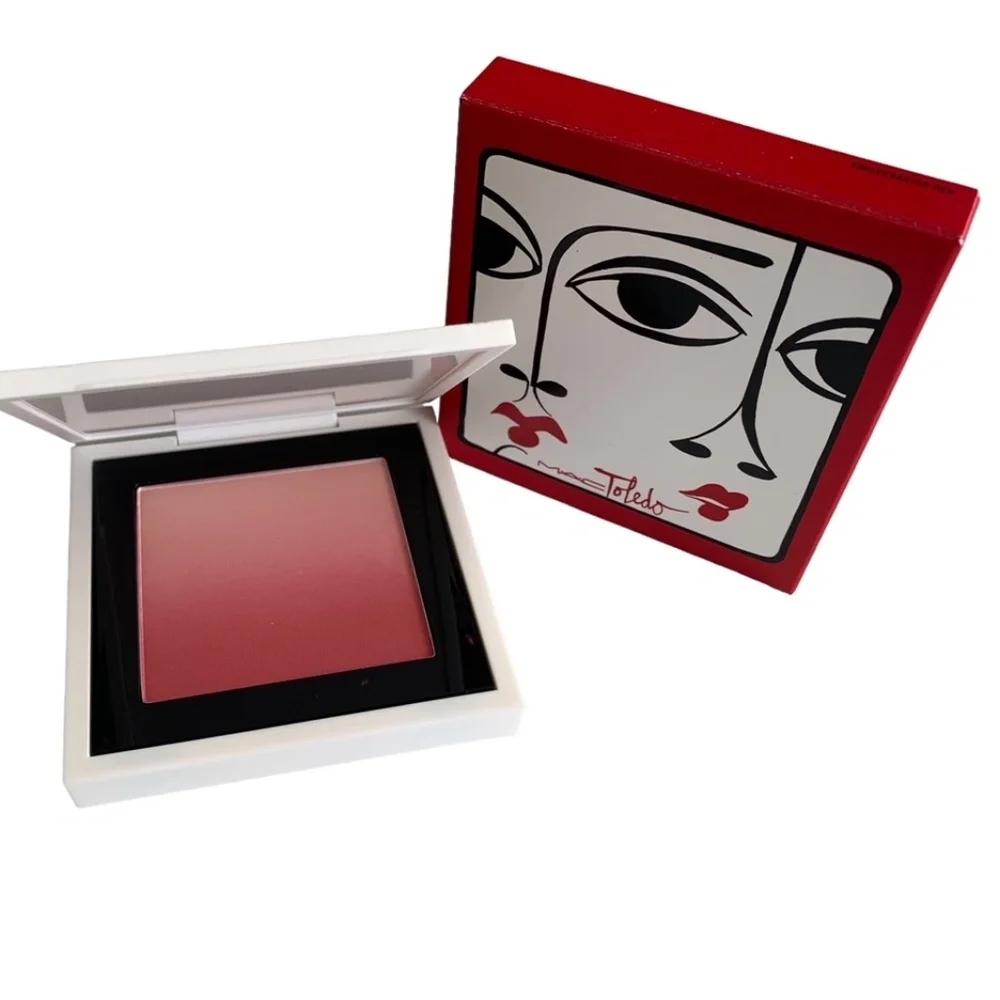 MAC TOLEDO KINDERGARTEN RED BLUSH BNIB